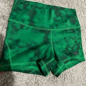 FLEO APEX SHORTS